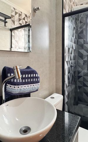 Apartamento à venda com 50m², 2 quartos e 1 vaga Apartamento à venda com 50m², 2 quartos e 1 vagaBanheiro Social