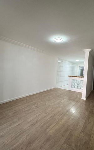 Casa para alugar com 80m², 3 quartos e 1 vaga Casa para alugar com 80m², 3 quartos e 1 vagaSala