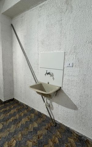 Casa para alugar com 80m², 3 quartos e 1 vaga Casa para alugar com 80m², 3 quartos e 1 vagaÁrea de Serviço