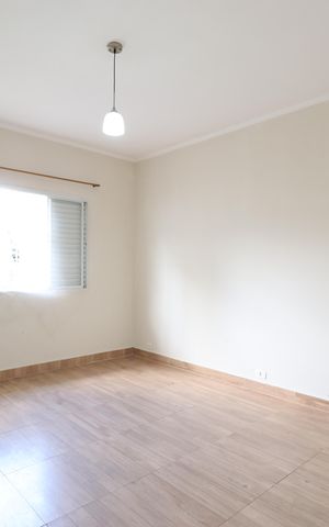 Casa à venda com 127m², 5 quartos e 2 vagasQuarto 3