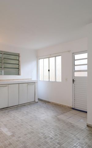 Casa à venda com 127m², 5 quartos e 2 vagasCozinha e Área de Serviço