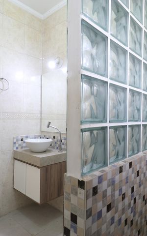 Casa à venda com 127m², 5 quartos e 2 vagasBanheiro 