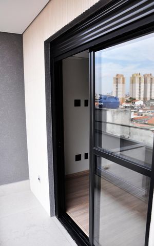 Casa à venda com 200m², 3 quartos e 4 vagas Casa à venda com 200m², 3 quartos e 4 vagasDetalhe - Varanda