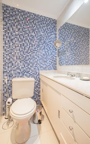 Apartamento à venda com 80m², 3 quartos e 2 vagas Apartamento à venda com 80m², 3 quartos e 2 vagasBanheiro da Suíte
