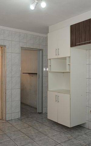 Casa para alugar com 120m², 2 quartos e 2 vagasCozinha