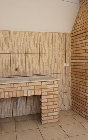 Casa para alugar com 120m², 2 quartos e 2 vagasChurrasqueira