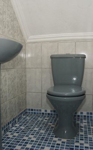 Casa para alugar com 120m², 2 quartos e 2 vagasBanheiro 1