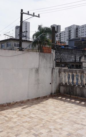 Casa para alugar com 120m², 2 quartos e 2 vagasVaranda