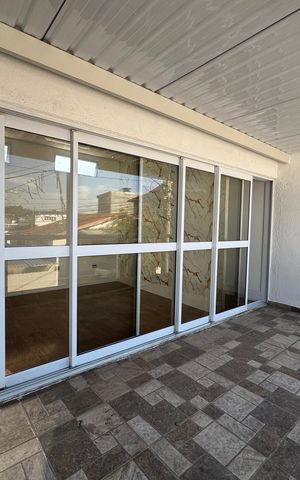 Casa para alugar com 40m², 1 quarto e 1 vaga Casa para alugar com 40m², 1 quarto e 1 vagaVaranda