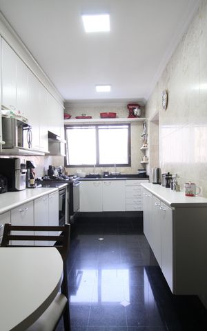 Apartamento à venda com 197m², 3 quartos e 3 vagasCozinha