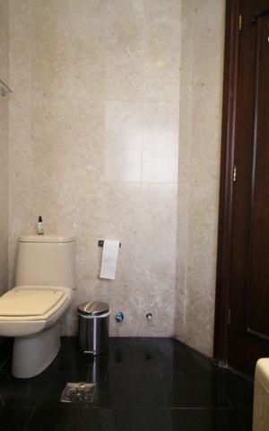 Apartamento à venda com 197m², 3 quartos e 3 vagasBanheiro Suíte 2