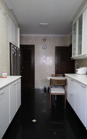 Apartamento à venda com 197m², 3 quartos e 3 vagasCozinha