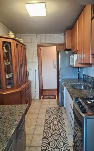 Apartamento à venda com 96m², 3 quartos e 2 vagas Apartamento à venda com 96m², 3 quartos e 2 vagasBanheiro 2