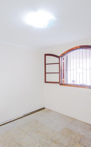 Casa à venda com 300m², 3 quartos e 6 vagasQuarto 1 - Suíte
