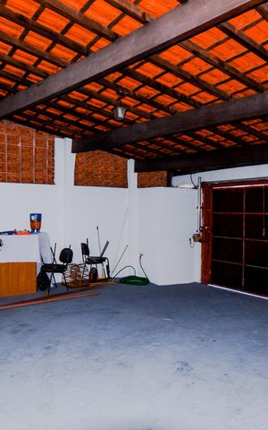 Casa à venda com 300m², 3 quartos e 6 vagasGaragem