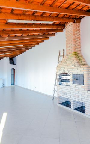 Casa à venda com 300m², 3 quartos e 6 vagasÁrea gourmet