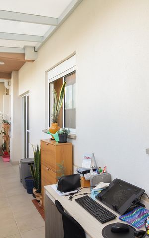 Apartamento à venda com 64m², 2 quartos e 1 vaga Apartamento à venda com 64m², 2 quartos e 1 vagaVaranda