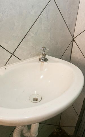 Casa para alugar com 40m², 1 quarto e sem vaga Casa para alugar com 40m², 1 quarto e sem vagaBanheiro