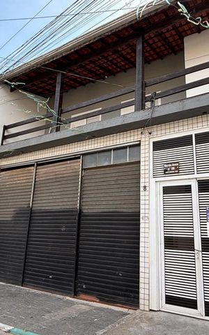 Casa para alugar com 150m², 3 quartos e 3 vagas Casa para alugar com 150m², 3 quartos e 3 vagasFachada