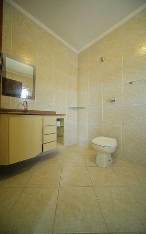 Casa para alugar com 150m², 3 quartos e 3 vagasBanheiro Suíte 1 