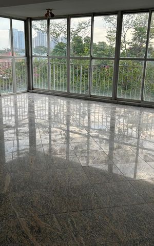Apartamento à venda com 300m², 4 quartos e 1 vaga Apartamento à venda com 300m², 4 quartos e 1 vagaSala