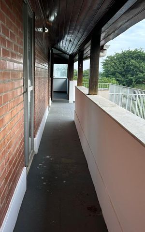 Apartamento à venda com 300m², 4 quartos e 1 vaga Apartamento à venda com 300m², 4 quartos e 1 vagaÁrea externa