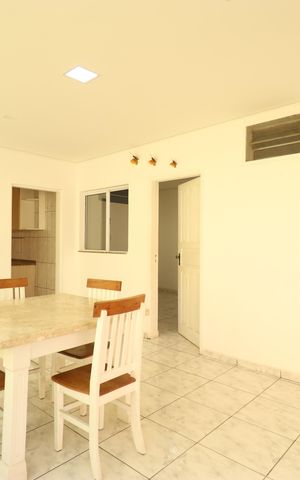 Casa para alugar com 232m², 3 quartos e 2 vagasCopa