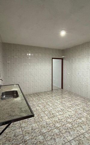 Casa para alugar com 80m², 2 quartos e sem vaga Casa para alugar com 80m², 2 quartos e sem vagaCozinha