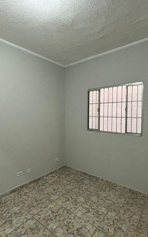 Casa para alugar com 80m², 2 quartos e sem vaga Casa para alugar com 80m², 2 quartos e sem vagaQuarto