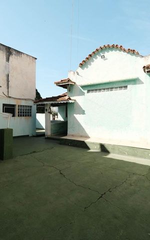 Casa à venda com 248m², 4 quartos e 2 vagasÁrea externa