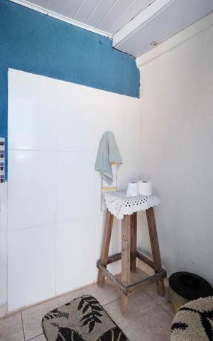 Casa à venda com 248m², 4 quartos e 2 vagasÁrea externa