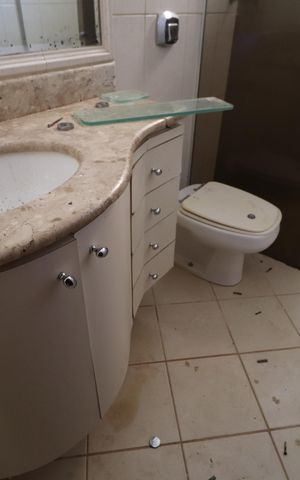 Casa para alugar com 240m², 3 quartos e 4 vagasBanheiro Social