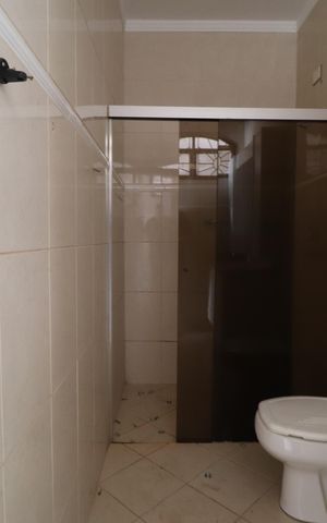 Casa para alugar com 240m², 3 quartos e 4 vagasBanheiro do Quarto 3