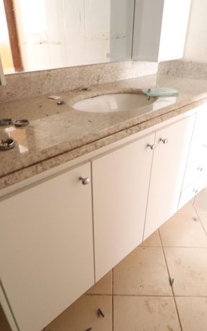 Casa para alugar com 240m², 3 quartos e 4 vagasBanheiro do Quarto 3