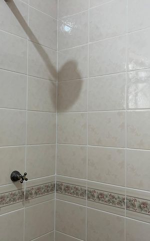 Apartamento para alugar com 131m², 2 quartos e 1 vaga Apartamento para alugar com 131m², 2 quartos e 1 vagaBanheiro Corredor