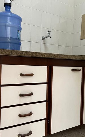 Apartamento para alugar com 131m², 2 quartos e 1 vaga Apartamento para alugar com 131m², 2 quartos e 1 vagaÁrea de Serviço - Armário