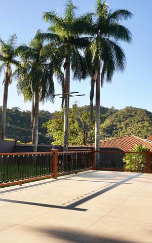 Casa de condomínio à venda com 700m², 6 quartos e 15 vagas Casa de condomínio à venda com 700m², 6 quartos e 15 vagasÁrea comum