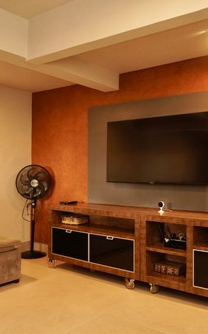 Casa de condomínio à venda com 700m², 6 quartos e 15 vagas Casa de condomínio à venda com 700m², 6 quartos e 15 vagasSala de TV
