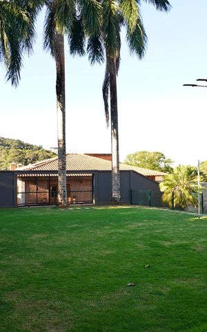 Casa de condomínio à venda com 700m², 6 quartos e 15 vagas Casa de condomínio à venda com 700m², 6 quartos e 15 vagasÁrea comum - Campo