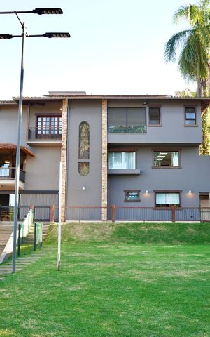 Casa de condomínio à venda com 700m², 6 quartos e 15 vagas Casa de condomínio à venda com 700m², 6 quartos e 15 vagasFachada da Casa Principal