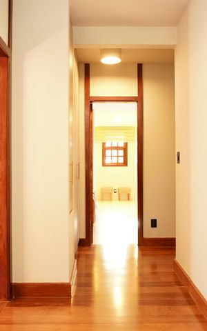 Casa de condomínio à venda com 700m², 6 quartos e 15 vagas Casa de condomínio à venda com 700m², 6 quartos e 15 vagasCorredor