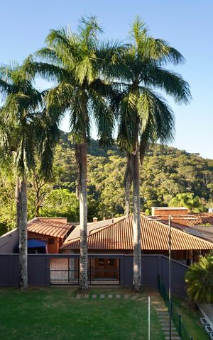 Casa de condomínio à venda com 700m², 6 quartos e 15 vagas Casa de condomínio à venda com 700m², 6 quartos e 15 vagasVista da Suíte