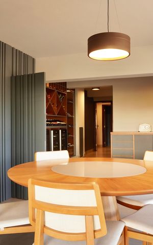 Casa de condomínio à venda com 700m², 6 quartos e 15 vagas Casa de condomínio à venda com 700m², 6 quartos e 15 vagasSala de Jantar 2