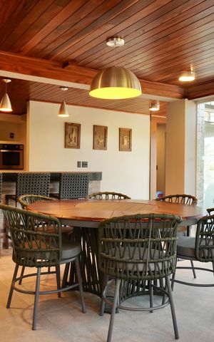 Casa de condomínio à venda com 700m², 6 quartos e 15 vagas Casa de condomínio à venda com 700m², 6 quartos e 15 vagasEspaço Gourmet - Casa Principal