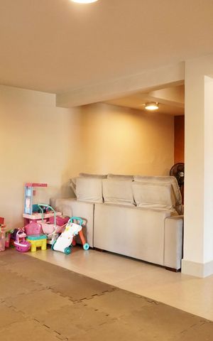 Casa de condomínio à venda com 700m², 6 quartos e 15 vagas Casa de condomínio à venda com 700m², 6 quartos e 15 vagasSala de TV