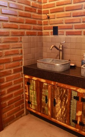 Casa de condomínio à venda com 700m², 6 quartos e 15 vagas Casa de condomínio à venda com 700m², 6 quartos e 15 vagasEdícula