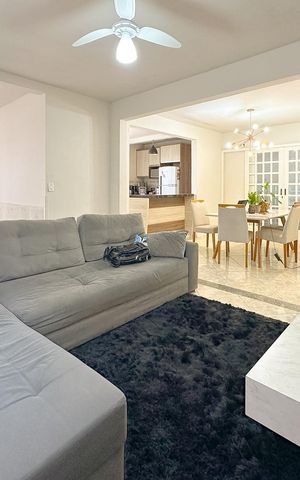 Casa para alugar com 200m², 3 quartos e 2 vagasSala de TV