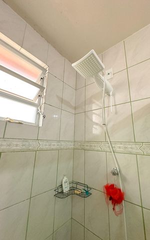 Casa para alugar com 200m², 3 quartos e 2 vagasBanheiro 1