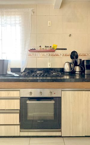 Casa para alugar com 200m², 3 quartos e 2 vagasCozinha
