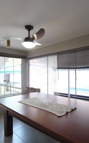 Casa de condomínio à venda com 274m², 4 quartos e 1 vagaCozinha - Copa